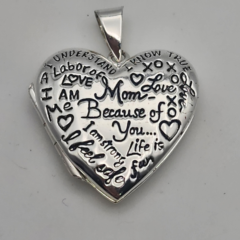 LA Jewelry Sterling Silver Mom Heart Locket